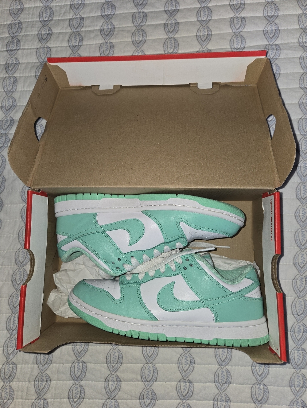 Nike Dunk Low Womens Green Glow Clear Jade Sneakers 6.5W - Picture 2 of 9